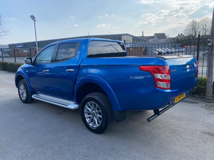 Mitsubishi L200 2.4 Double Cab DI-D 178 Titan 4WD Pick Up Diesel Blue