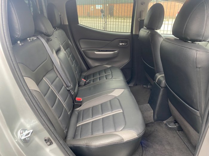 Mitsubishi L200 2.4 Double Cab DI-D 178 Barbarian 4WD Auto Pick Up Diesel Silver
