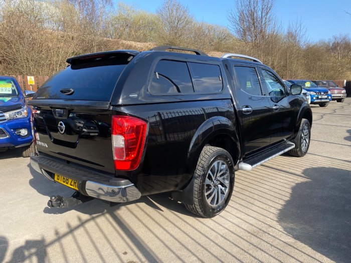 Nissan Navara Double Cab Pick Up Tekna 2.3dCi 190 4WD Auto Pick Up Diesel Black