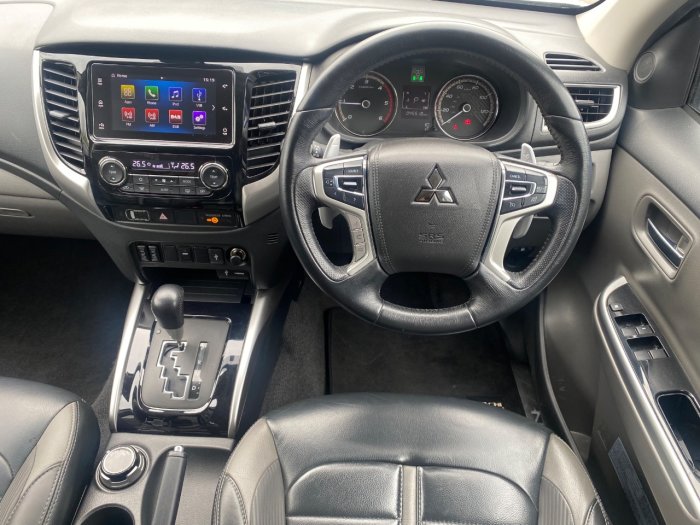 Mitsubishi L200 2.4 Double Cab DI-D 178 Barbarian 4WD Auto Pick Up Diesel Silver
