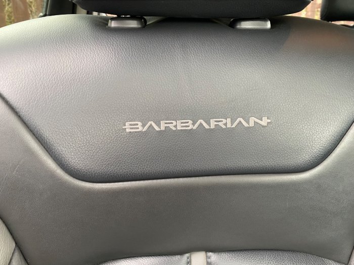 Mitsubishi L200 2.4 Double Cab DI-D 178 Barbarian 4WD Pick Up Diesel Black
