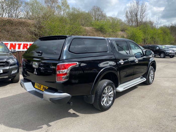 Mitsubishi L200 2.4 Double Cab DI-D 178 Barbarian 4WD Auto Pick Up Diesel Black
