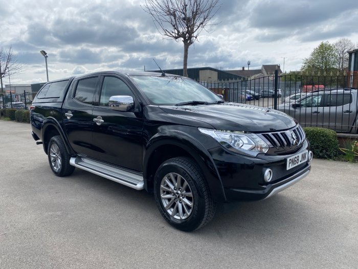 Mitsubishi L200 2.4 Double Cab DI-D 178 Barbarian 4WD Auto Pick Up Diesel Black