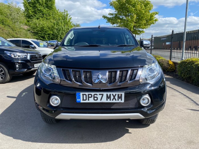 Mitsubishi L200 2.4 Double Cab DI-D 178 Barbarian 4WD Auto Pick Up Diesel Black
