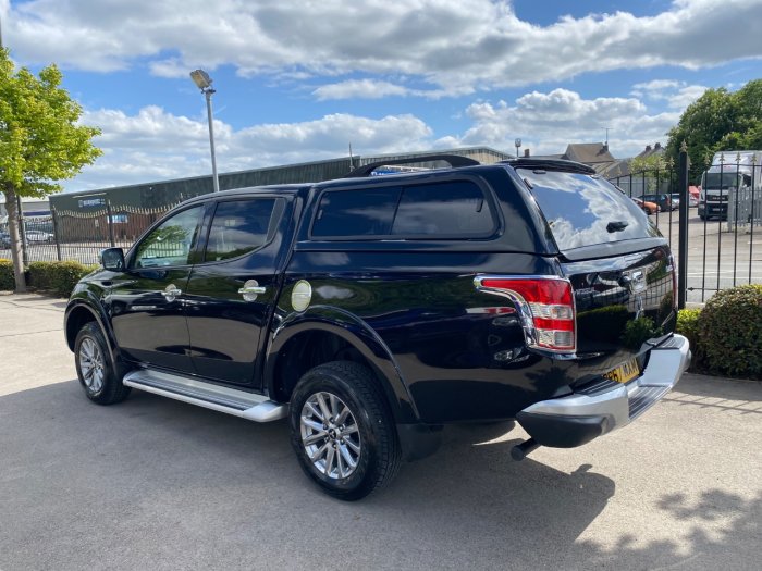 Mitsubishi L200 2.4 Double Cab DI-D 178 Barbarian 4WD Auto Pick Up Diesel Black