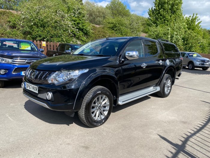 Mitsubishi L200 2.4 Double Cab DI-D 178 Barbarian 4WD Auto Pick Up Diesel Black