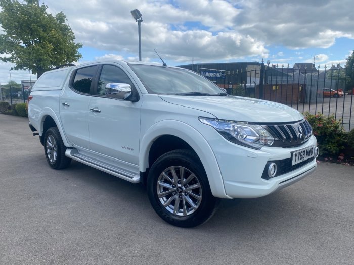 Mitsubishi L200 2.4 Double Cab DI-D 178 Warrior 4WD Pick Up Diesel White
