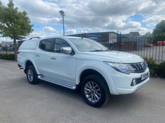 Mitsubishi L200 2.4 Double Cab DI-D 178 Warrior 4WD Pick Up Diesel White
