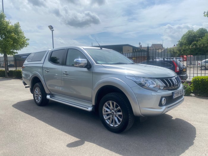 Mitsubishi L200 2.4 Double Cab DI-D 178 Barbarian 4WD Auto Pick Up Diesel Silver