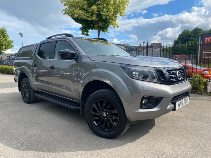 Nissan Navara Double Cab Pick Up N-Guard 2.3dCi 190 4WD Auto Pick Up Diesel Grey