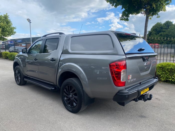 Nissan Navara Double Cab Pick Up N-Guard 2.3dCi 190 4WD Auto Pick Up Diesel Grey
