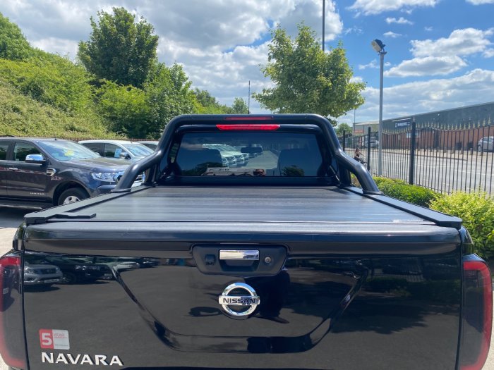 Nissan Navara Double Cab Pick Up N-Guard 2.3dCi 190 TT 4WD Auto Pick Up Diesel Black