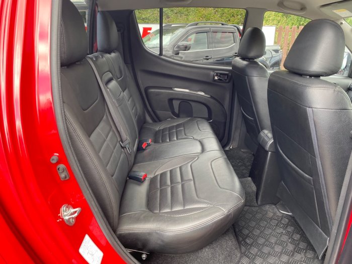 Mitsubishi L200 2.5 Double Cab DI-D Barbarian Black 4WD 176Bhp Pick Up Diesel Red