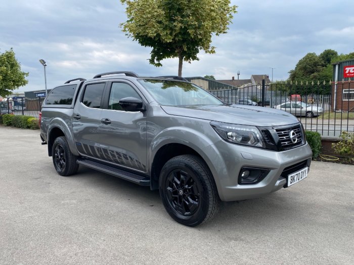 Nissan Navara Double Cab Pick Up N-Guard 2.3dCi 190 TT 4WD Auto Pick Up Diesel Grey