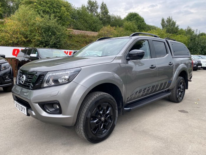 Nissan Navara Double Cab Pick Up N-Guard 2.3dCi 190 TT 4WD Auto Pick Up Diesel Grey