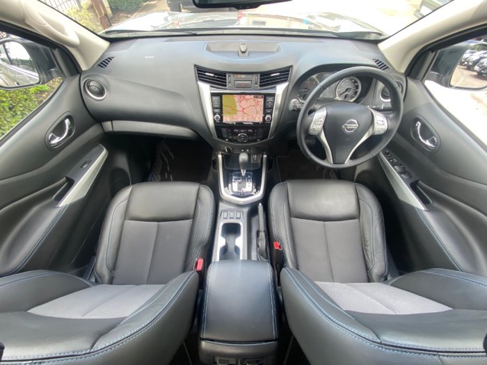Nissan Navara Double Cab Pick Up N-Guard 2.3dCi 190 TT 4WD Auto Pick Up Diesel Grey