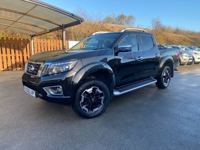 Nissan Navara Double Cab Pick Up Tekna 2.3dCi 190 TT 4WD Pick Up Diesel Black