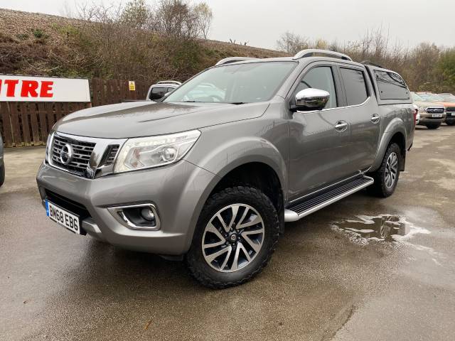 Nissan Navara Double Cab Pick Up Tekna 2.3dCi 190 4WD Auto Pick Up Diesel Grey