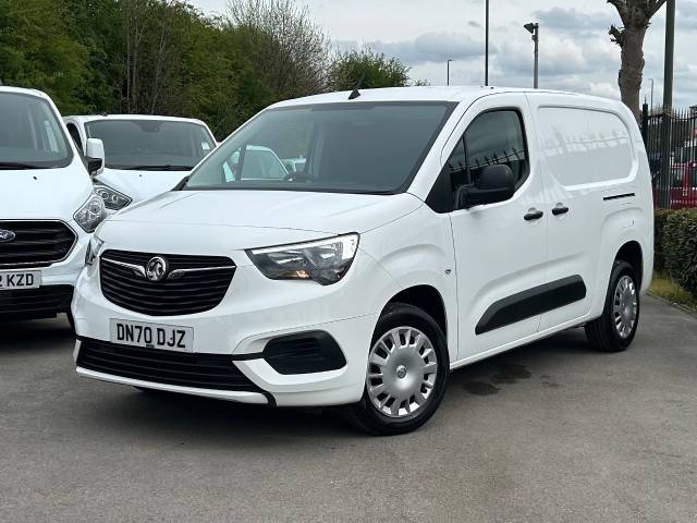Vauxhall Combo Cargo 2300 1.5 Turbo D 100ps H1 Sportive Van Panel Van Diesel White
