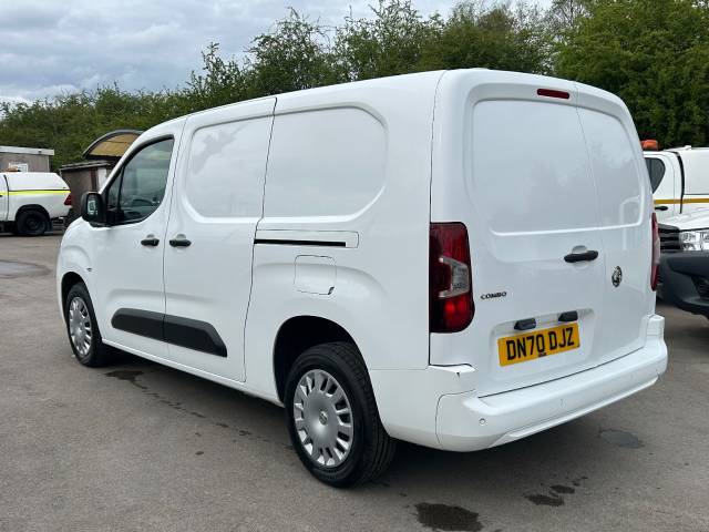 2020 Vauxhall Combo Cargo 2300 1.5 Turbo D 100ps H1 Sportive Van