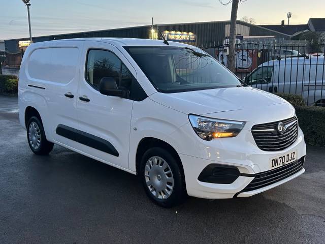 2020 Vauxhall Combo Cargo 2300 1.5 Turbo D 100ps L2 H1 Sportive Van