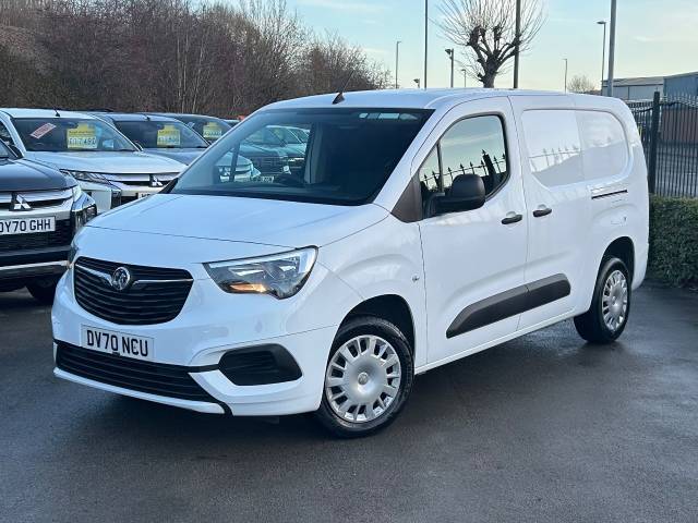 Vauxhall Combo Cargo 2300 1.5 Turbo D 100ps H1 Sportive Van Panel Van Diesel White