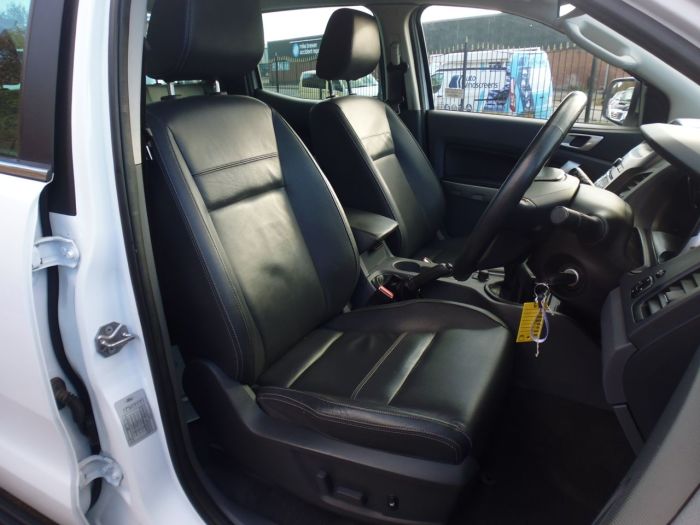 Ford Ranger Pick Up Double Cab Limited 3.2 TDCi 4WD Four Wheel Drive Diesel White