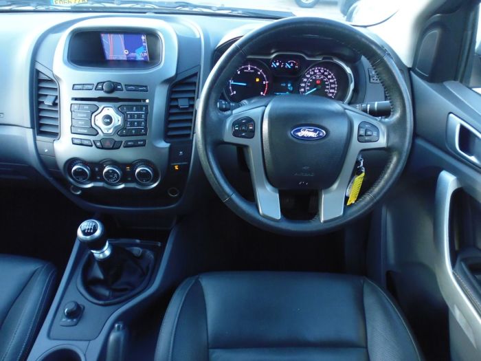 Ford Ranger Pick Up Double Cab Limited 3.2 TDCi 4WD Four Wheel Drive Diesel White