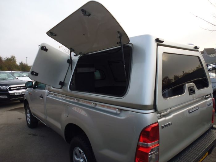 Toyota Hilux HL2 Pick Up 2.5 D-4D 4WD 144 Four Wheel Drive Diesel Silver