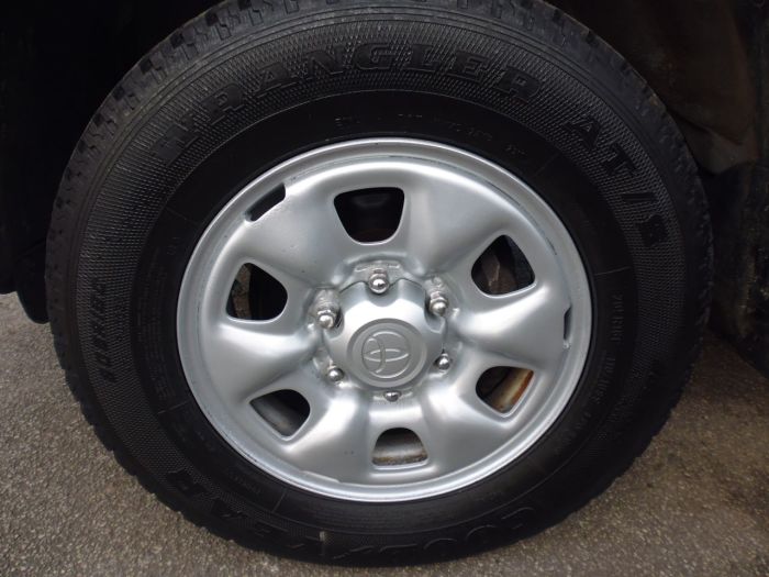 Toyota Hilux HL2 Pick Up 2.5 D-4D 4WD 144 Four Wheel Drive Diesel Silver