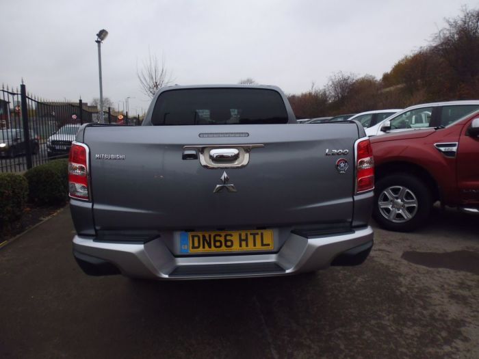 Mitsubishi L200 2.4 Double Cab DI-D 178 Barbarian 4WD Four Wheel Drive Diesel Grey
