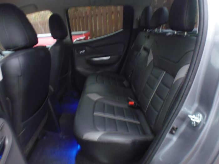 Mitsubishi L200 2.4 Double Cab DI-D 178 Barbarian 4WD Four Wheel Drive Diesel Grey