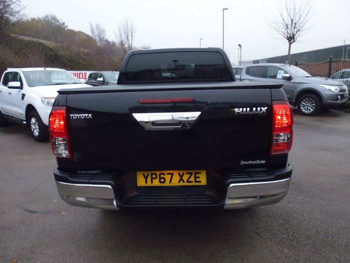 Toyota Hilux Invincible D/Cab Pick Up 2.4 D-4D Four Wheel Drive Diesel Black