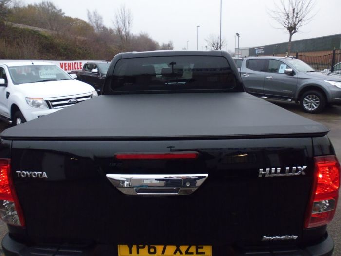Toyota Hilux Invincible D/Cab Pick Up 2.4 D-4D Four Wheel Drive Diesel Black