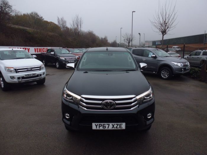 Toyota Hilux Invincible D/Cab Pick Up 2.4 D-4D Four Wheel Drive Diesel Black