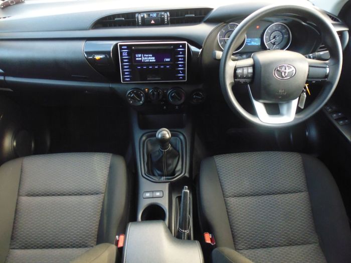 Toyota Hilux Active D/Cab Pick Up 2.4 D-4D Four Wheel Drive Diesel White