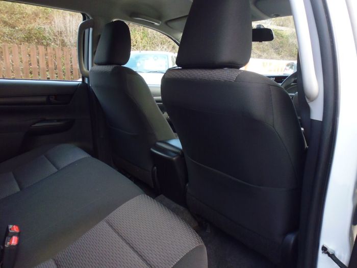 Toyota Hilux Active D/Cab Pick Up 2.4 D-4D Four Wheel Drive Diesel White