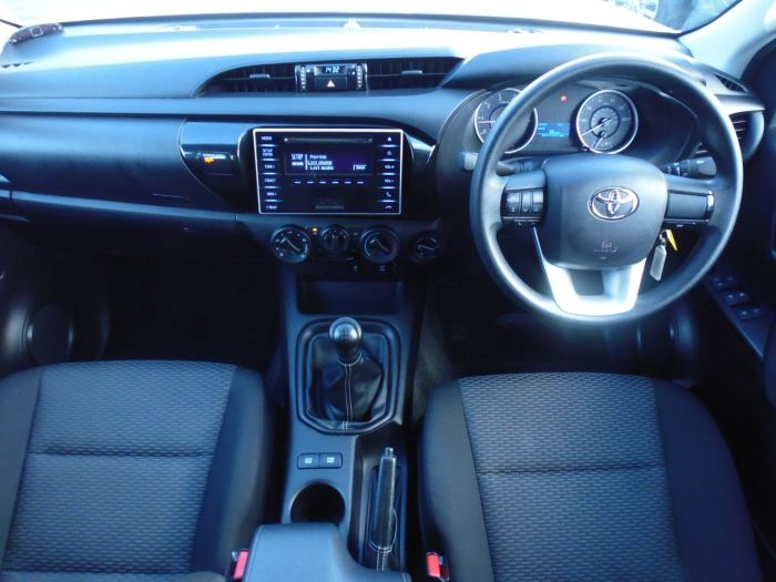 Toyota Hilux Active D/Cab Pick Up 2.4 D-4D Four Wheel Drive Diesel White