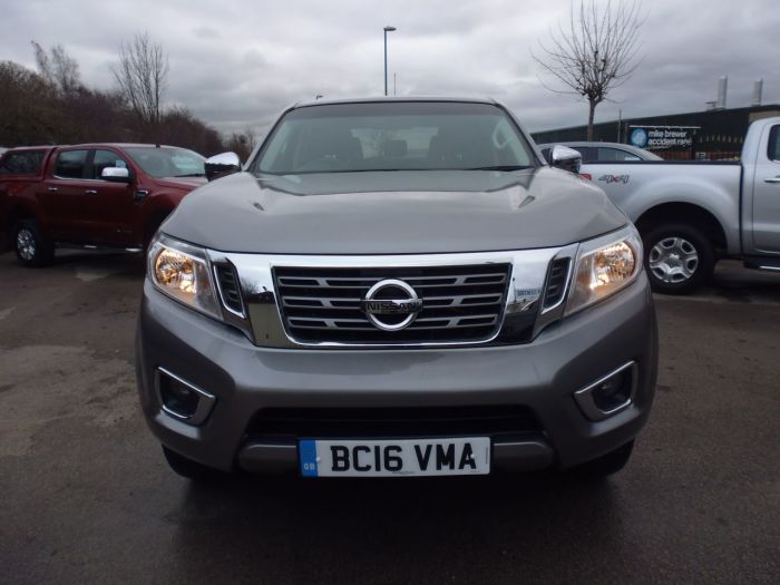 Nissan Navara Double Cab Pick Up N-Connecta 2.3dCi 190 4WD Four Wheel Drive Diesel Grey