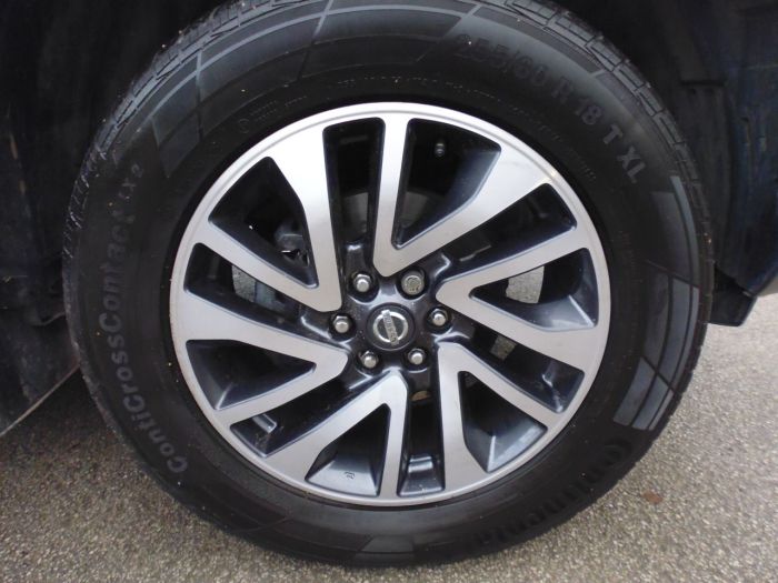Nissan Navara Double Cab Pick Up N-Connecta 2.3dCi 190 4WD Four Wheel Drive Diesel Grey
