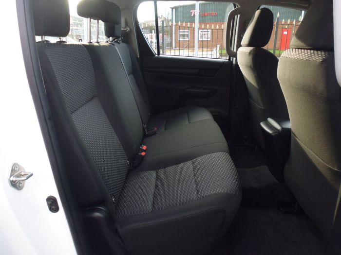 Toyota Hilux Active D/Cab Pick Up 2.4 D-4D Four Wheel Drive Diesel White