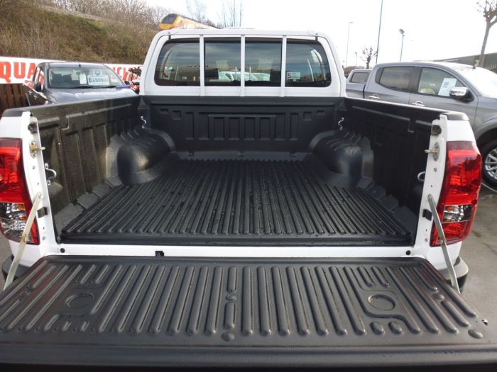 Toyota Hilux Active D/Cab Pick Up 2.4 D-4D Four Wheel Drive Diesel White
