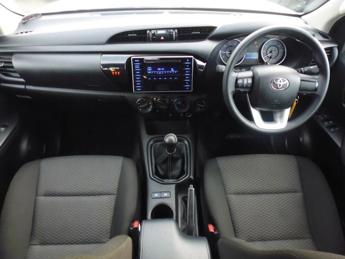 Toyota Hilux Active D/Cab Pick Up 2.4 D-4D Four Wheel Drive Diesel White