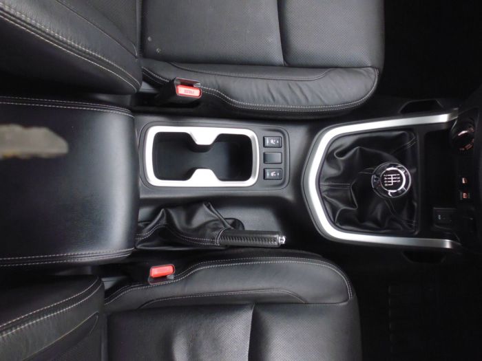 Nissan Navara Double Cab Pick Up Tekna 2.3dCi 190 4WD Four Wheel Drive Diesel Black