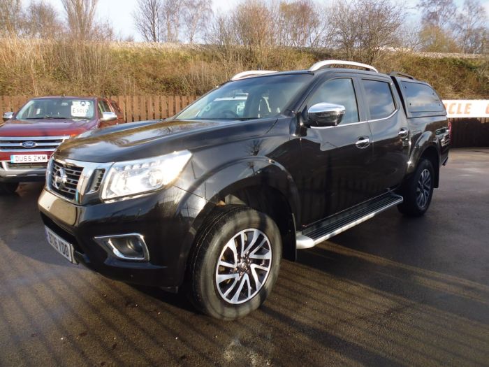 Nissan Navara Double Cab Pick Up Tekna 2.3dCi 190 4WD Four Wheel Drive Diesel Black