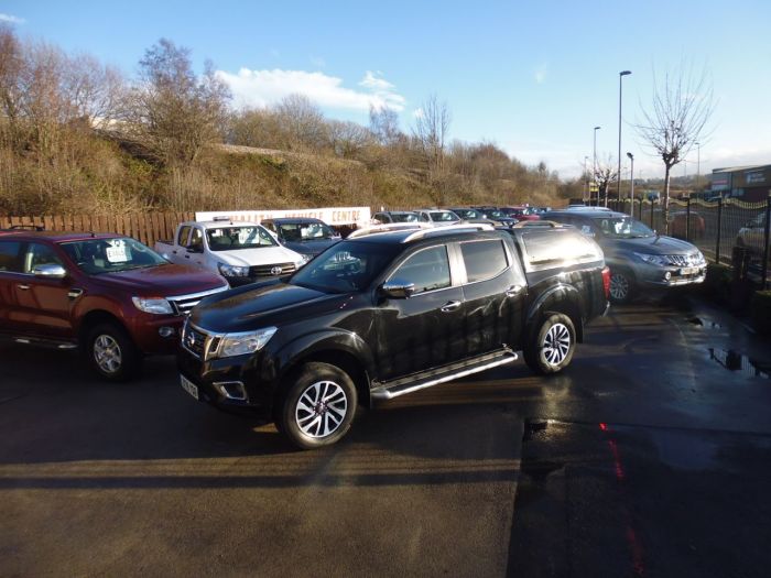 Nissan Navara Double Cab Pick Up Tekna 2.3dCi 190 4WD Four Wheel Drive Diesel Black