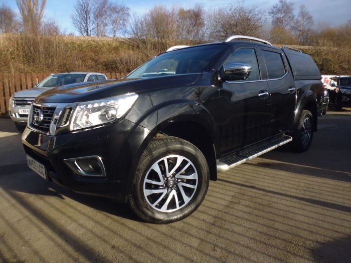 Nissan Navara Double Cab Pick Up Tekna 2.3dCi 190 4WD Four Wheel Drive Diesel Black