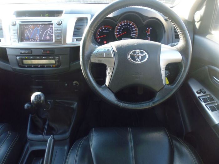 Toyota Hilux Invincible D/Cab Pick Up 3.0 D-4D 4WD 171 Four Wheel Drive Diesel Black