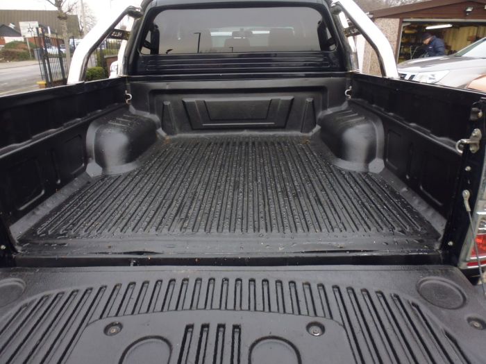 Toyota Hilux Invincible D/Cab Pick Up 3.0 D-4D 4WD 171 Four Wheel Drive Diesel Black