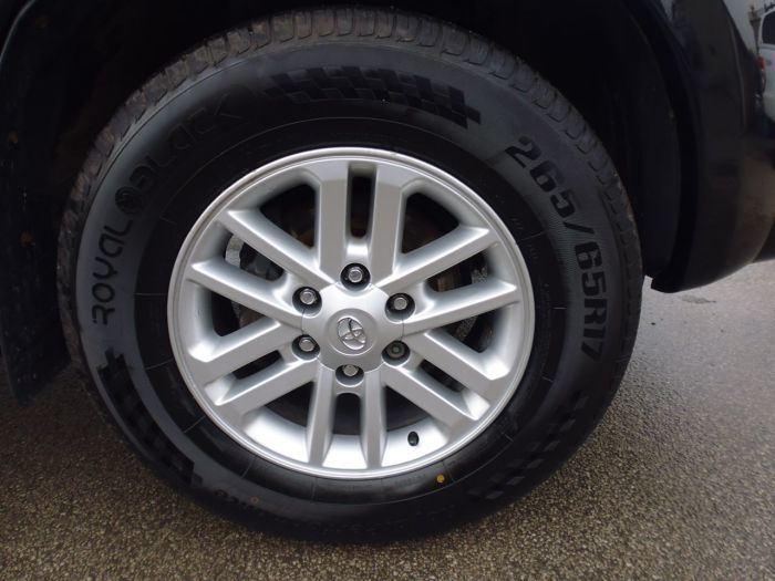 Toyota Hilux Invincible D/Cab Pick Up 3.0 D-4D 4WD 171 Four Wheel Drive Diesel Black